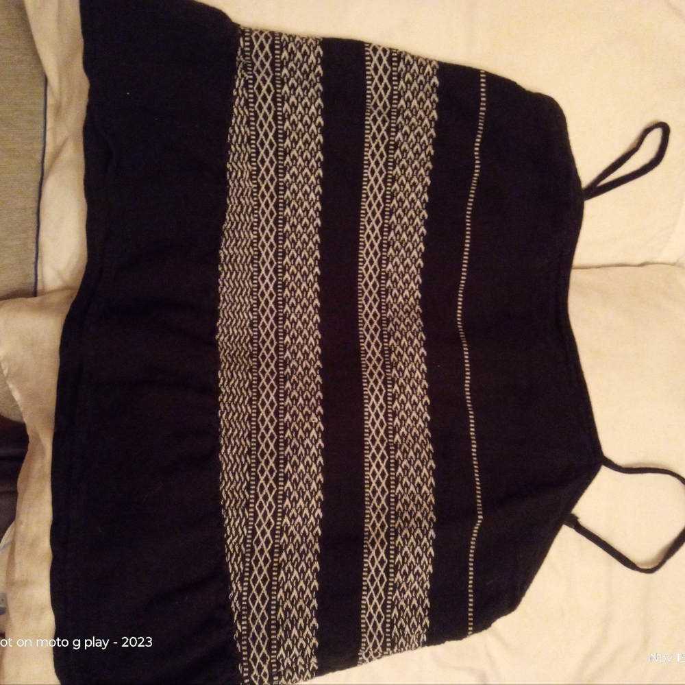Ana Black and white striped tank size Large
